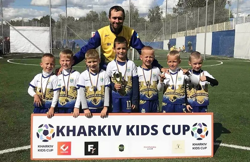 Гірник-Спорт очолив полтавський тренер Дмитро Палапа, у заявці команди лише 11 футболістів